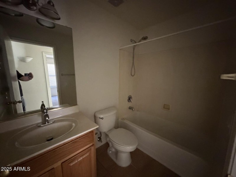 17 - Bathroom