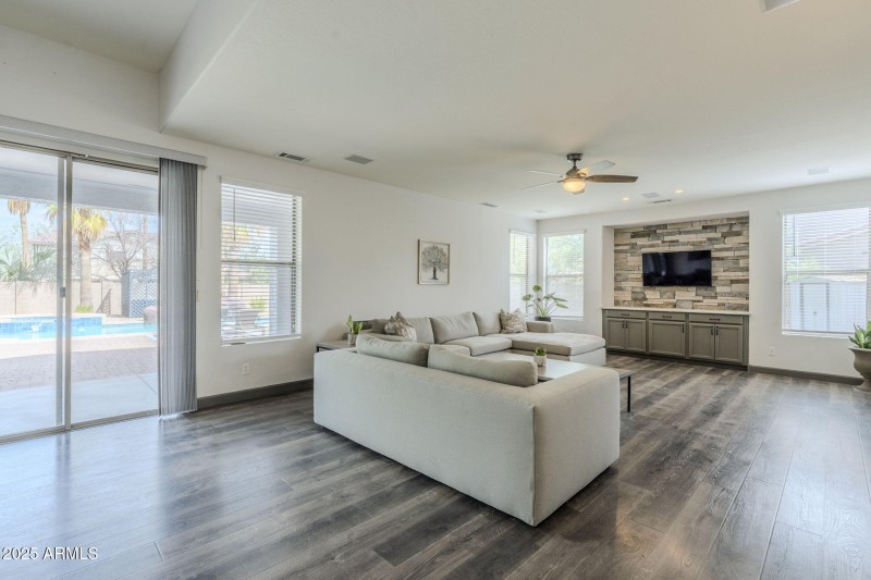 20-web-or-mls-Pine-20