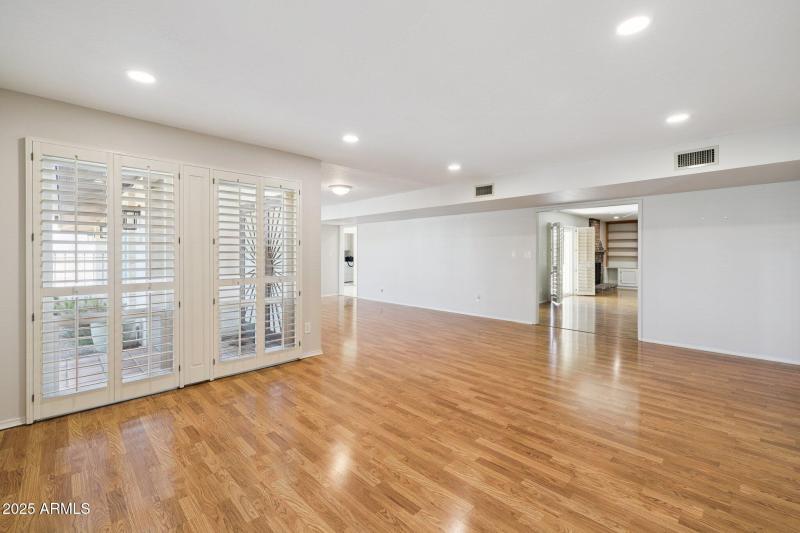 7-web-or-mls-8590-e-via-de-dorado