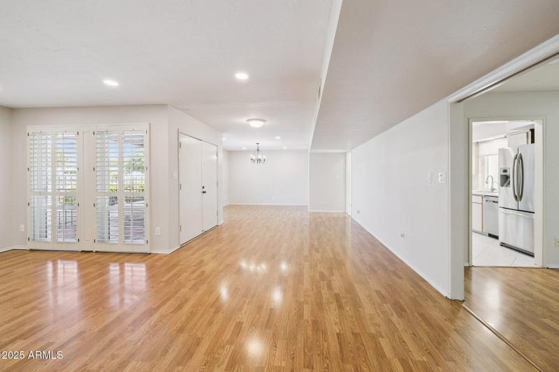 8-web-or-mls-8590-e-via-de-dorado