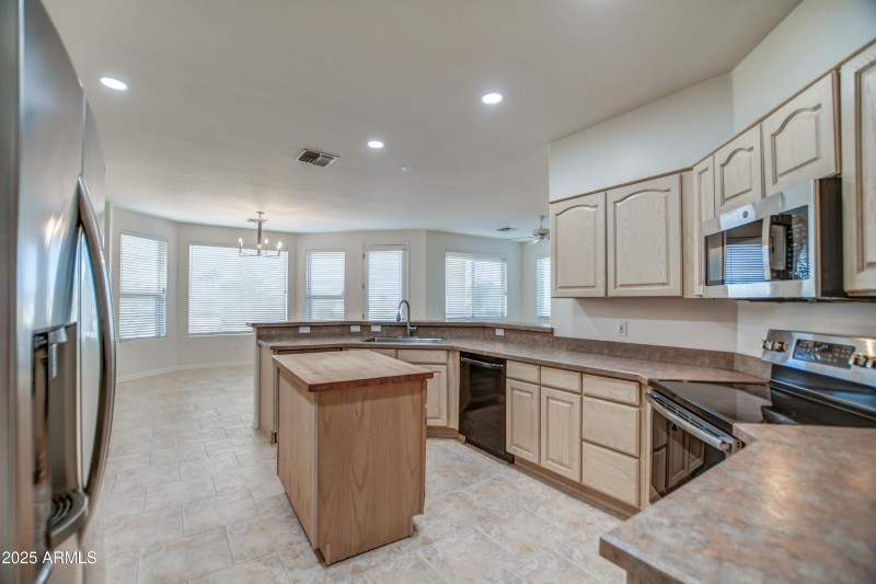 Kitchen 8