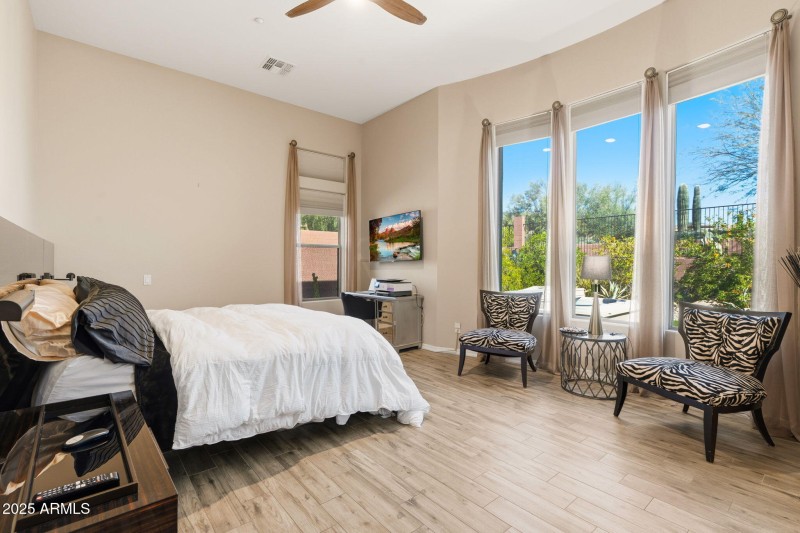 42001 N BRIDLEWOOD WAY