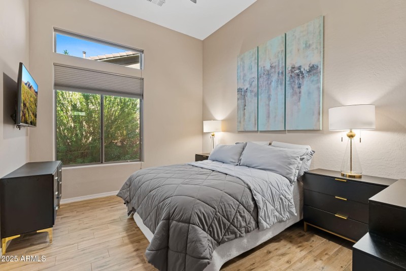 42001 N BRIDLEWOOD WAY