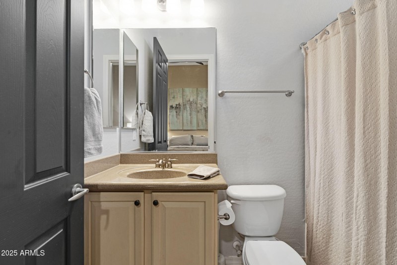 42001 N BRIDLEWOOD WAY