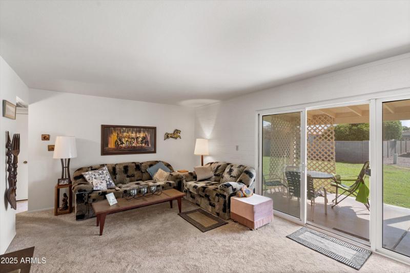 06-Living Room