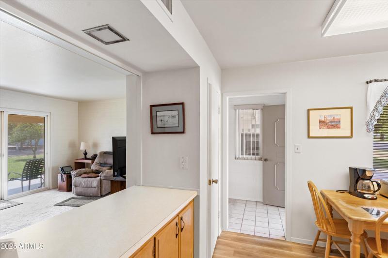 10-Dining to Kitchen