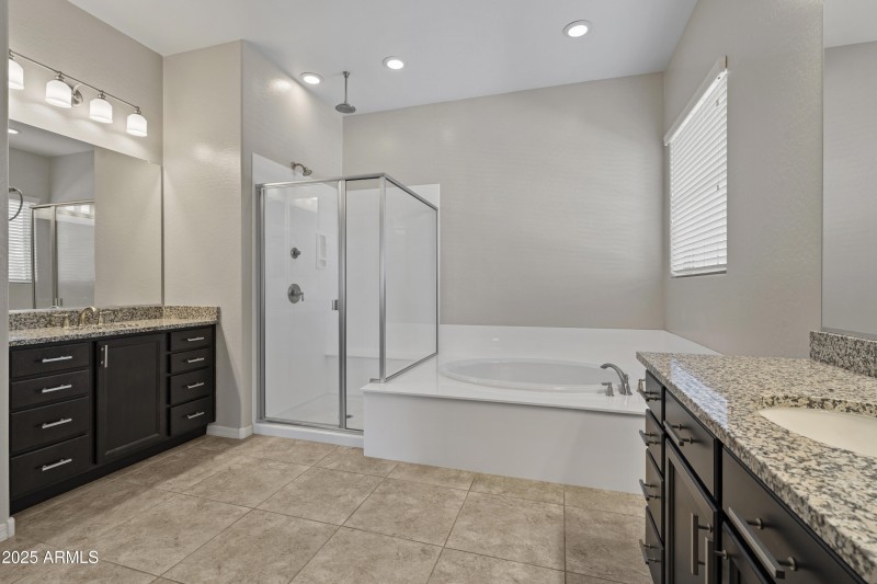 Primary Separate Bath & Tub