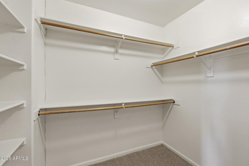 025_Large WalkIn Closet