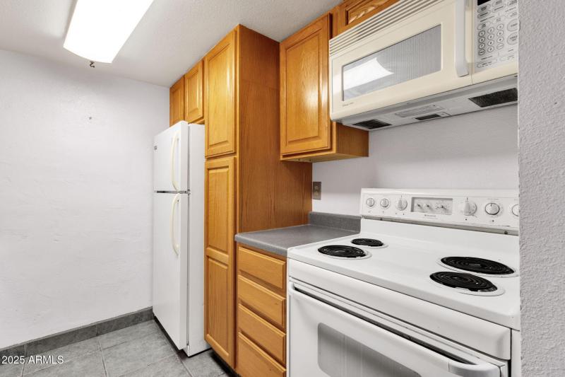 11-web-or-mls-3416-n-44th-st-15