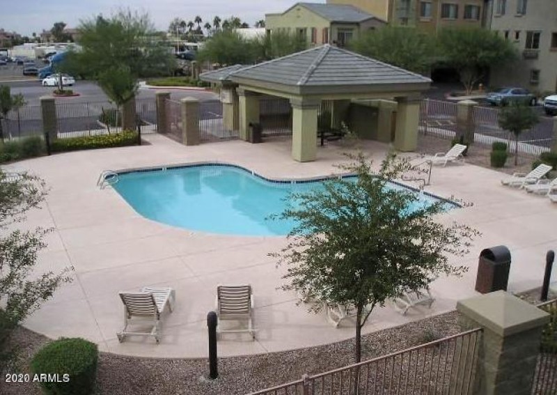 COMMUNITY POOL!