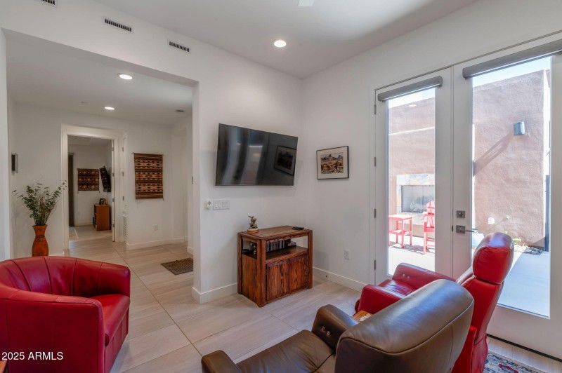 5-web-or-mls-Qp-9542