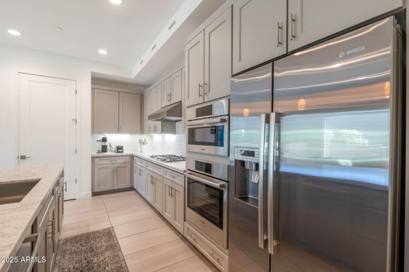 10-web-or-mls-Qp-9553