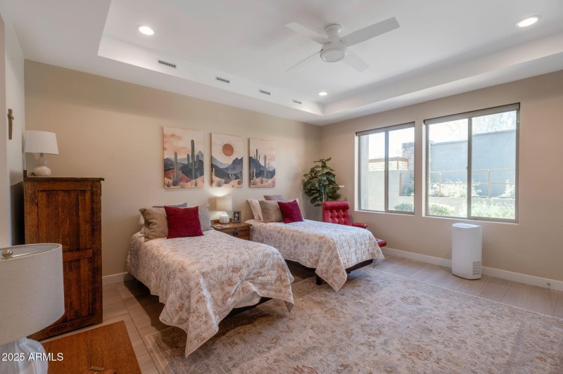 13-web-or-mls-Qp-9557