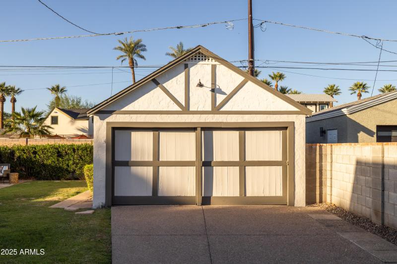 Garage