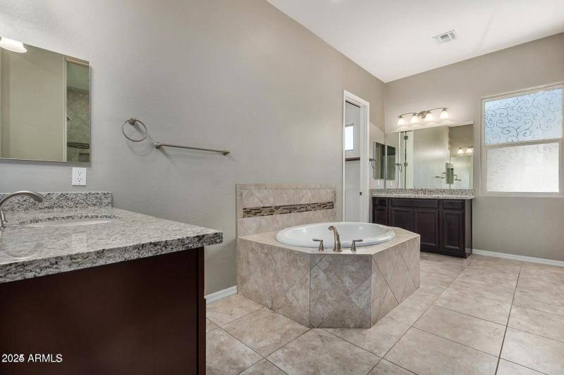 Split Vanity Owner's Suite Bath