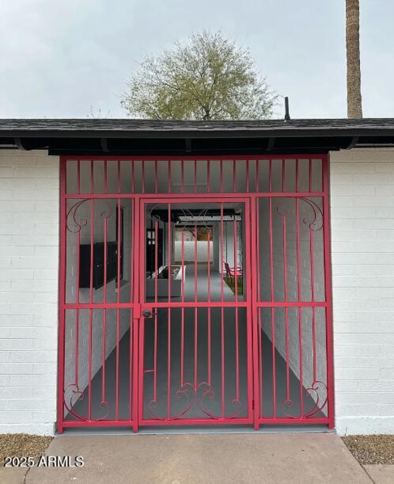 gate
