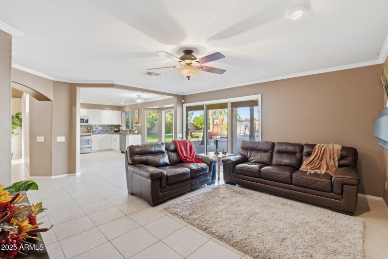 14-web-or-mls-11155 N 87th Pl Scottsdale