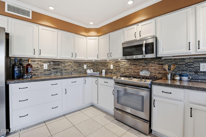 18-web-or-mls-11155 N 87th Pl Scottsdale