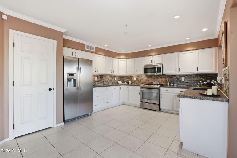 21-web-or-mls-11155 N 87th Pl Scottsdale