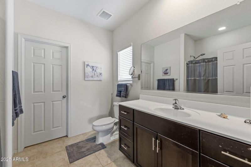 26-web-or-mls-43818 W Acacia Ave-26