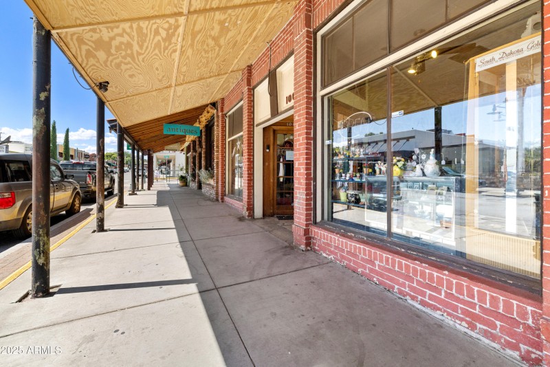 02-Front Entry