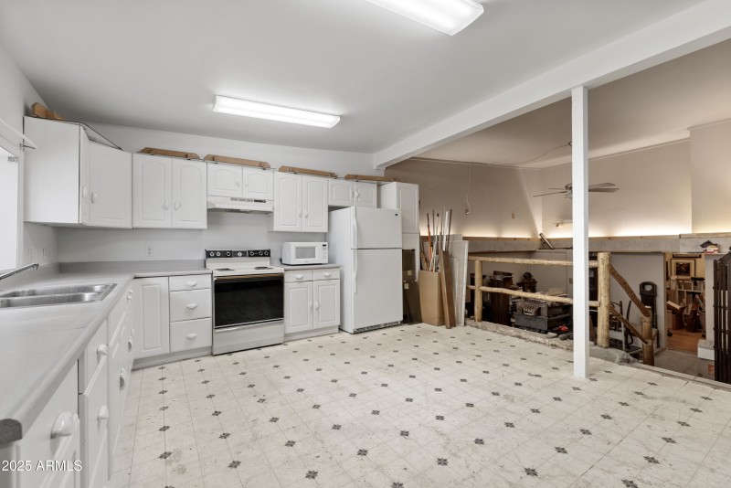16-Apartment