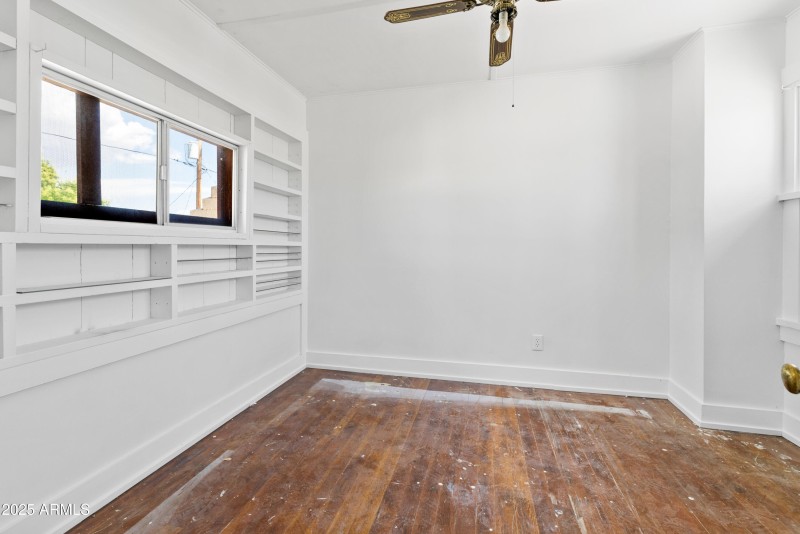 18-Apartment