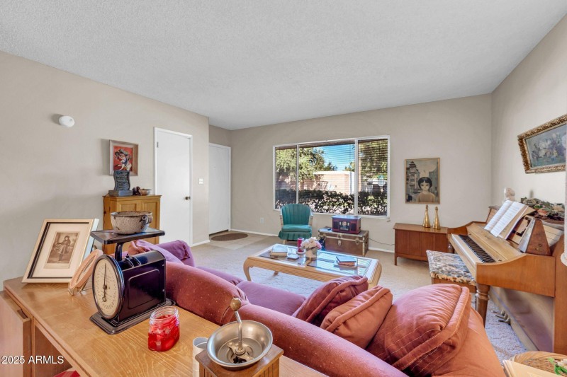 7741 E Harvard St-13