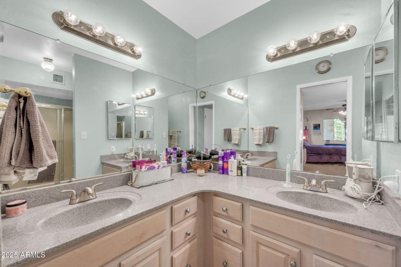 7741 E Harvard St-22