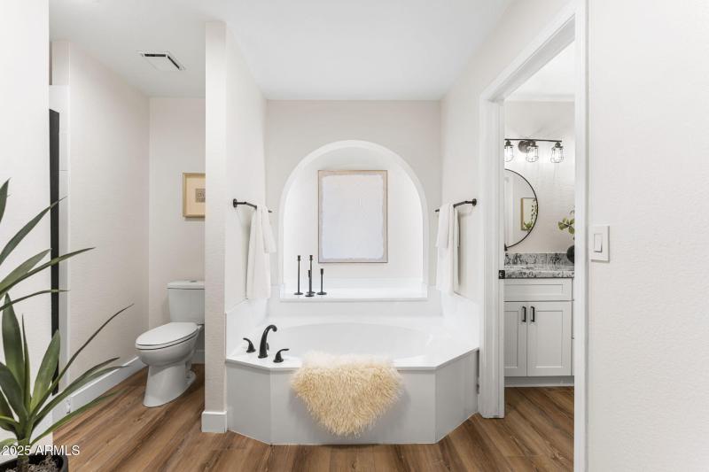 15833 N 60th Way, Scottsdale AZ 85254