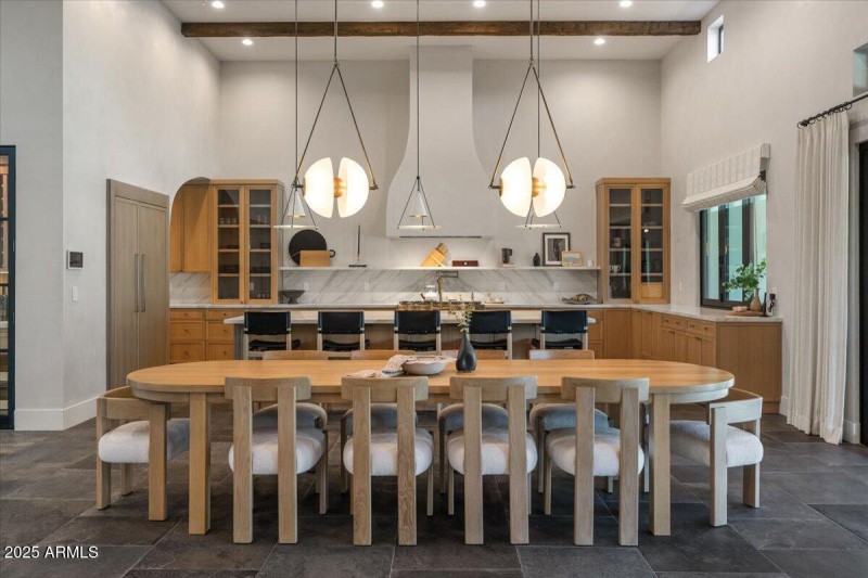 19-Dining and Kitchen