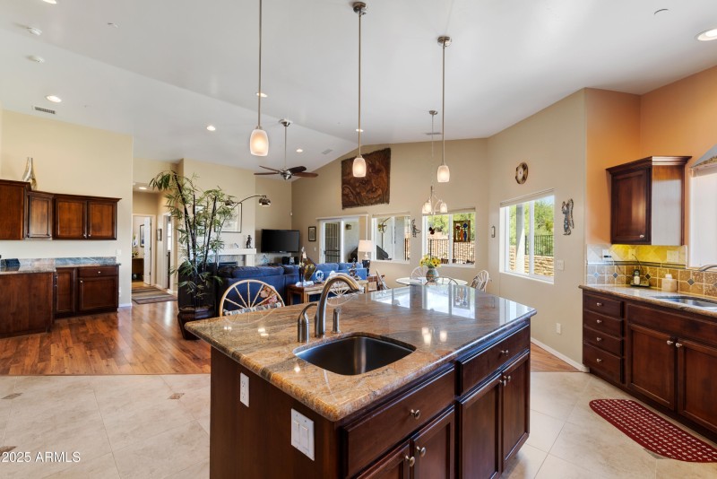 07-Kitchen