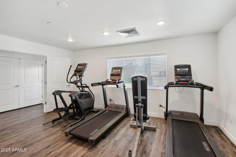 12945 W Greenway Rd h108-026