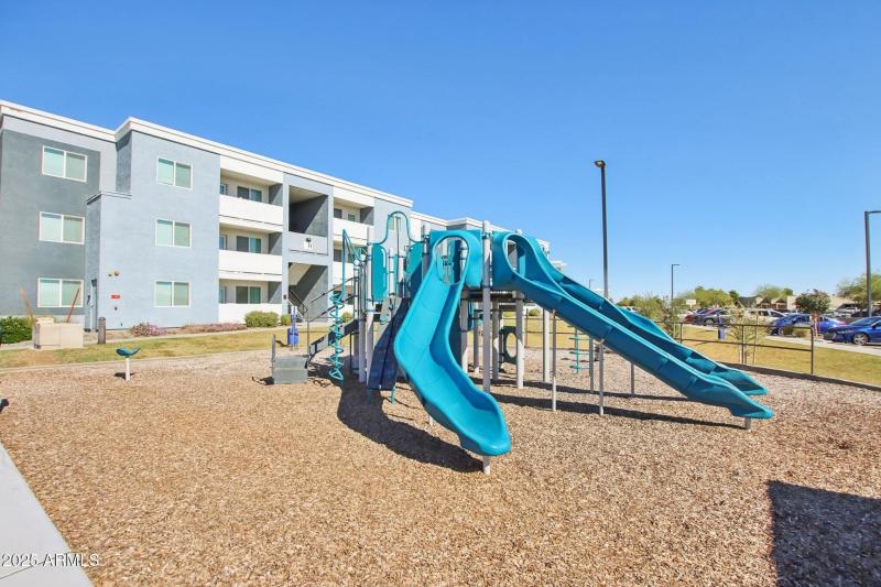 12945 W Greenway Rd h108-036