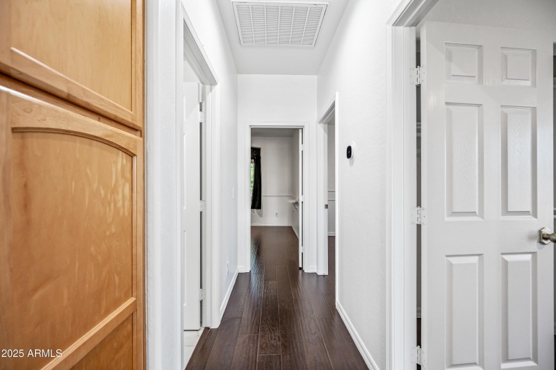 upstairs hallway to bedrooms