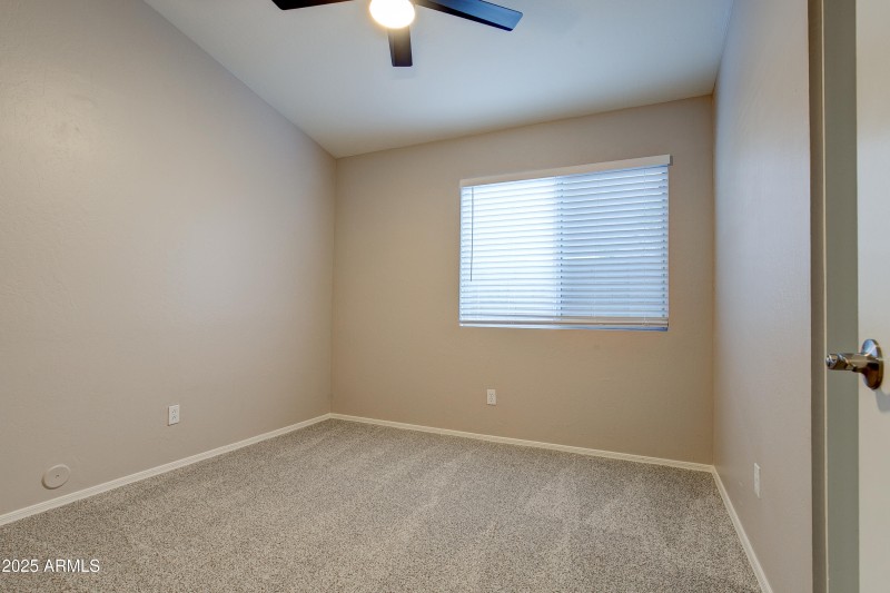 4402 E Creosote drive-16