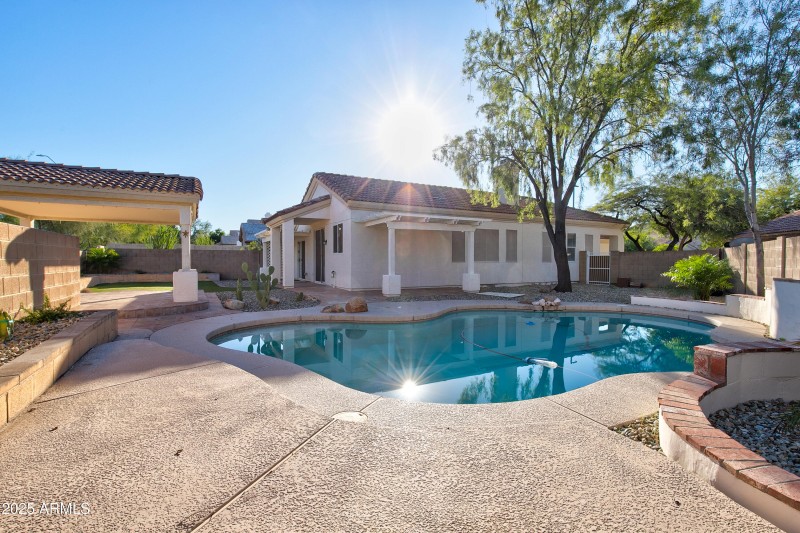 4402 E Creosote drive-34