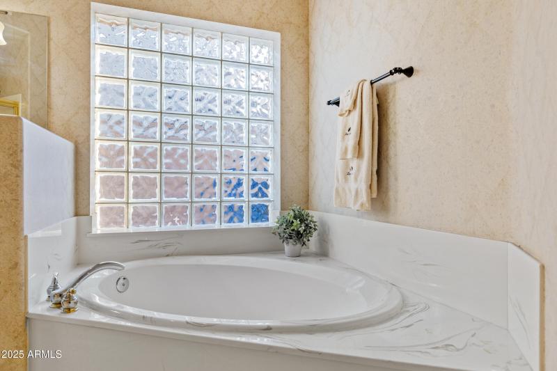 3430 N Mountain Ridge #64-37