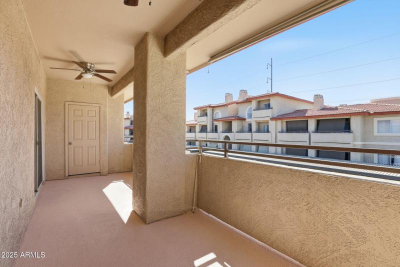 COVERED PATIO WITH FANS