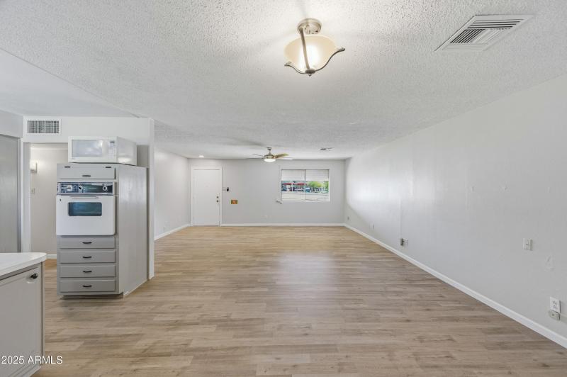 2910 N 60th Drive-11