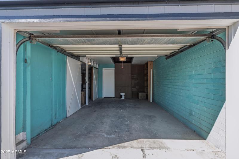 2910 N 60th Drive-34