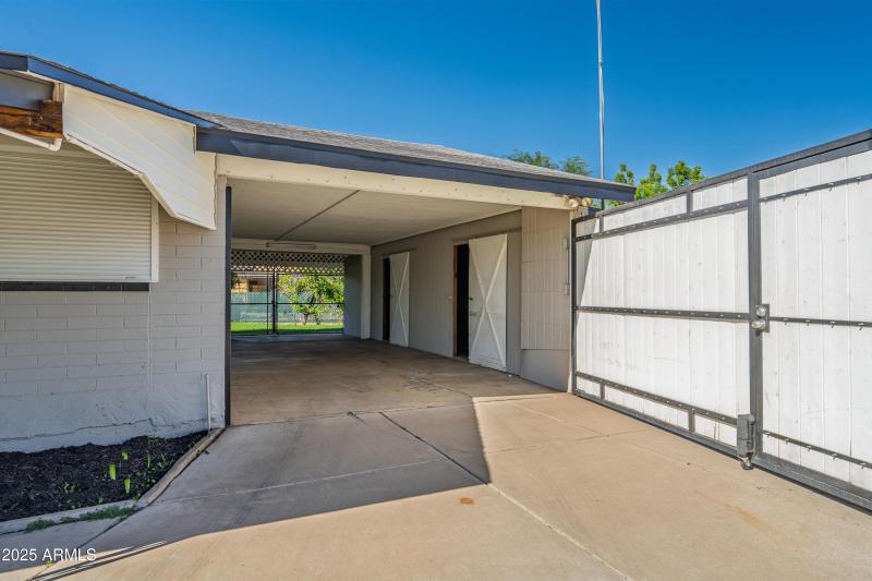 2910 N 60th Drive-37