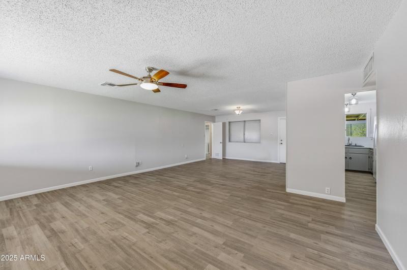 2910 N 60th Dr-100