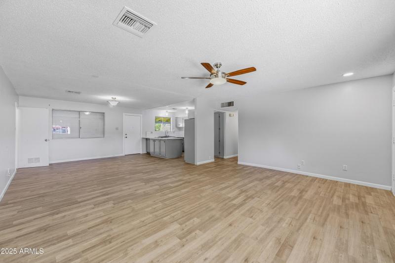 2910 N 60th Dr-101