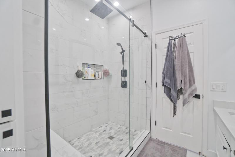 Main Bathroom 2
