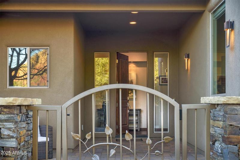 1 FRONT DOOR (3)
