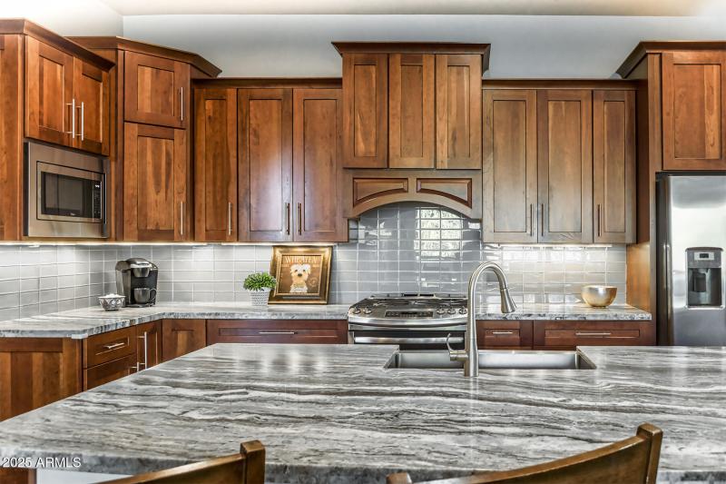 4 GOURMET KITCHEN CU (1)