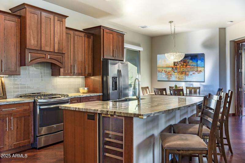 4 GOURMET KITCHEN (2)