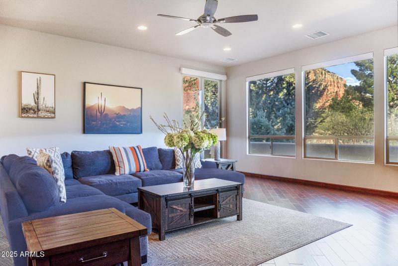 3 LIVING ROOM MT VIEW (1)