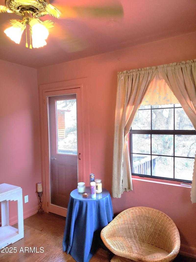 Sm Bdrm Exits to Deck